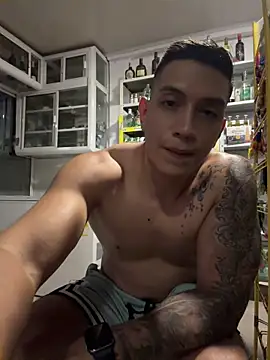 OliverWest04's Webcam Show