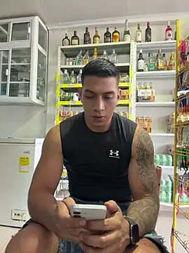 OliverWest04 Show Webcam