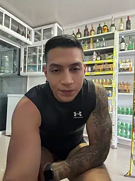 OliverWest04's Webcam Show