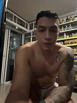 OliverWest04 Show Webcam