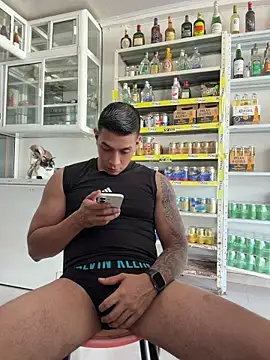 Show de OliverWest04 na webcam
