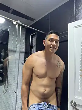 OliverWest04 Show Webcam