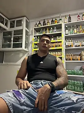 OliverWest04 Show Webcam