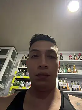Show de OliverWest04 na webcam