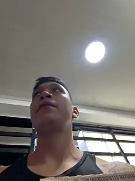 OliverWest04's Webcam Show