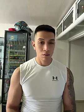 OliverWest04 Webcam show