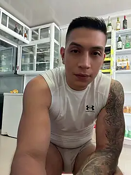 OliverWest04 Show Webcam