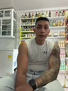 OliverWest04 Show Webcam