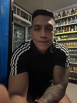 OliverWest04's Webcam Show