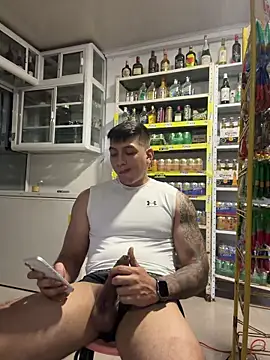 OliverWest04 Show in webcam