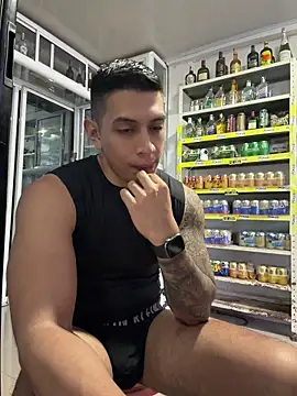 OliverWest04 Webcam show