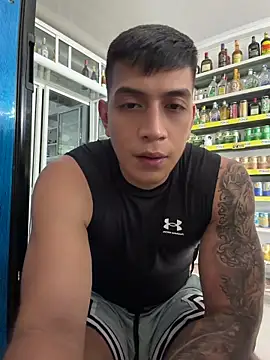 OliverWest04 Show Webcam