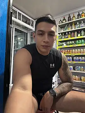 OliverWest04 Show Webcam