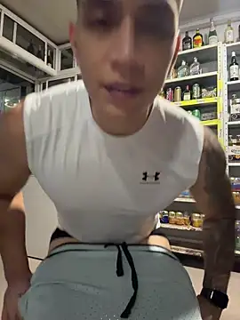 OliverWest04n Webbikameraesitys