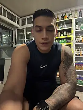 OliverWest04 Show Webcam