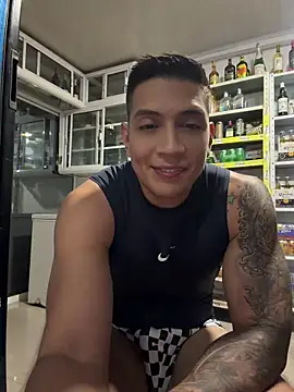 OliverWest04 Show Webcam
