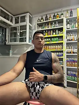 OliverWest04's Webcam Show