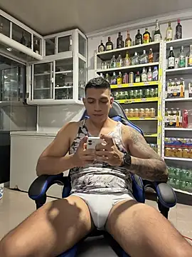 Show de webcam de OliverWest04