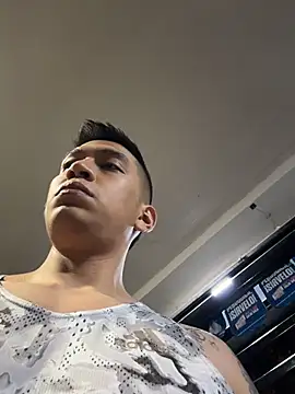 Show de OliverWest04 na webcam