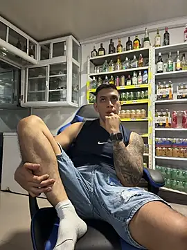 OliverWest04's Webcam Show