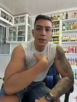 OliverWest04's Webcam Show