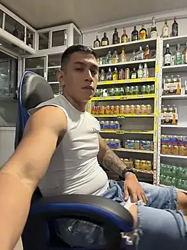 OliverWest04 Show Webcam