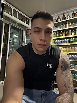OliverWest04 Webcam show