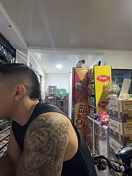 Pokazy przed kamerką – OliverWest04