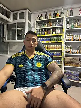 OliverWest04 Show Webcam
