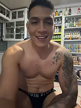 OliverWest04 Шоу с уебкамера