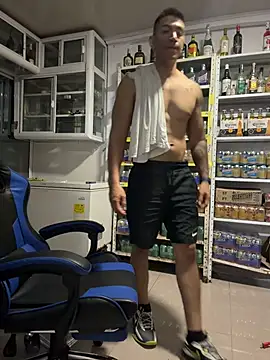 OliverWest04 Webcam-Show