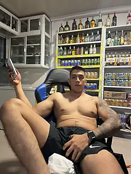 OliverWest04's Webcam Show