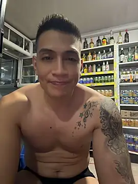 OliverWest04n Webbikameraesitys