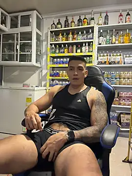 OliverWest04's Webcam Show
