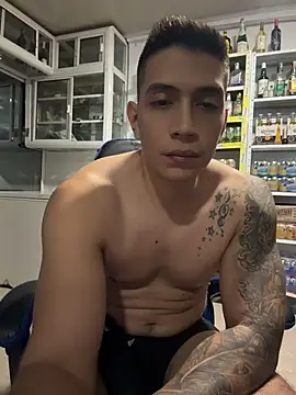 OliverWest04's Webcam Show