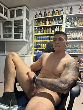 OliverWest04 Show Webcam