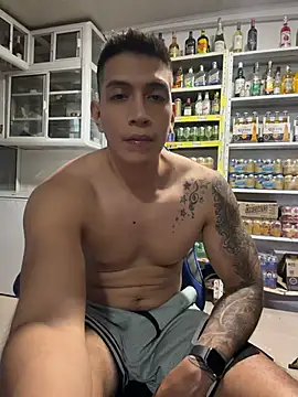 OliverWest04 Adlı Modelin Web Kamerası Şovu