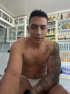 OliverWest04 Webcam-Show