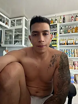 OliverWest04 Webcam-Show