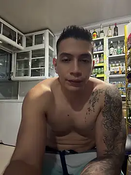 OliverWest04 Show Webcam