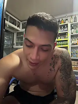 OliverWest04 Show Webcam