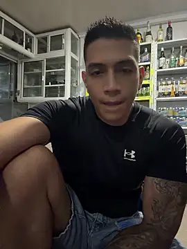 Show de OliverWest04 na webcam