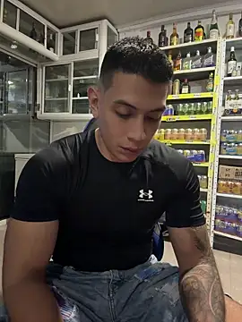 OliverWest04 Show Webcam