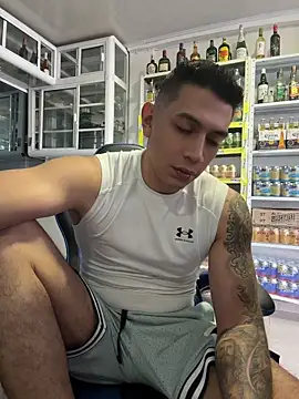 OliverWest04 Show Webcam