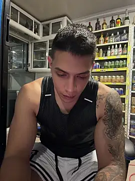 OliverWest04 Show Webcam