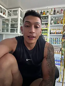 OliverWest04 Show Webcam