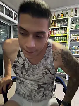 OliverWest04 – webcam-show