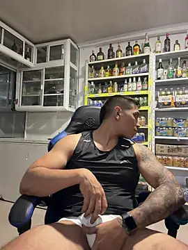 Show de OliverWest04 na webcam