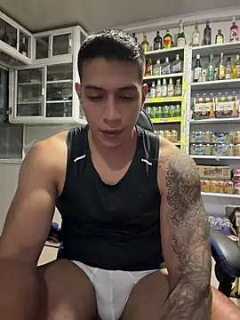 OliverWest04 Show Webcam