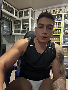 OliverWest04 Webcam Show
